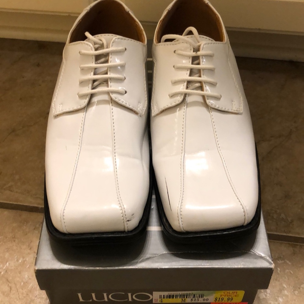 Dress shoes
